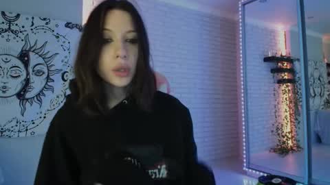 Snapshot of p0rsche911 chatting on December 5, 2024, 4:42 am Alice online show from December 5, 2024, 4:42 am