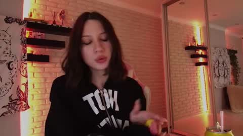 Snapshot of p0rsche911 chatting on December 15, 2024, 8:58 pm Alice online show from December 15, 2024, 8:58 pm