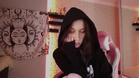 Snapshot of p0rsche911 chatting on December 16, 2024, 2:27 pm Alice online show from December 16, 2024, 2:27 pm