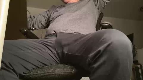 Snapshot of p4geturner chatting on November 3, 2025, 2:02 am p4geTurner online show from November 3, 2025, 2:02 am