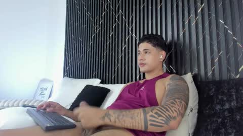 Javi    online show from March 23, 2026, 9:13 am