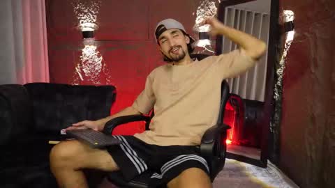 Snapshot of pablo_russoo chatting on February 19, 2026, 3:02 am pablo online show from February 19, 2026, 3:02 am