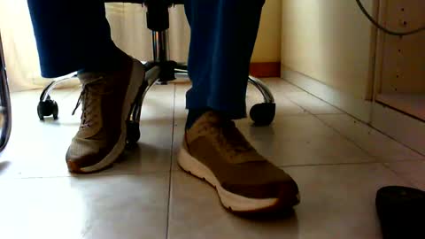 Snapshot of pablomenesssl chatting on December 24, 2024, 9:39 am Pablo Meness online show from December 24, 2024, 9:39 am