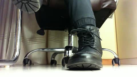 Snapshot of pablomenesssl chatting on January 22, 2025, 7:03 pm Pablo Meness online show from January 22, 2025, 7:03 pm