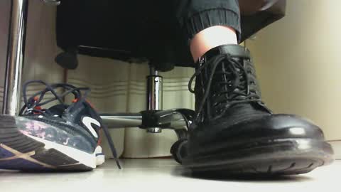 Snapshot of pablomenesssl chatting on February 8, 2025, 11:02 pm Pablo Meness online show from February 8, 2025, 11:02 pm