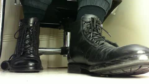 Snapshot of pablomenesssl chatting on February 21, 2025, 12:38 am Pablo Meness online show from February 21, 2025, 12:38 am