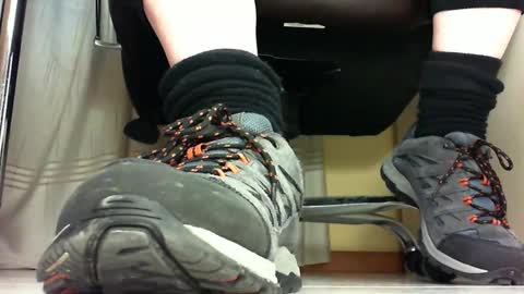 Snapshot of pablomenesssl chatting on March 3, 2025, 6:44 pm Pablo Meness online show from March 3, 2025, 6:44 pm