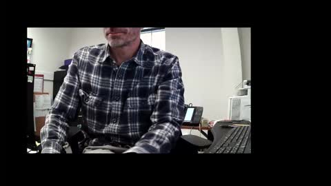 Snapshot of paddleme100 chatting on November 24, 2025, 5:23 pm Paddle me online show from November 24, 2025, 5:23 pm