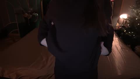 Paige online show from December 22, 2025, 6:43 am