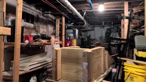 Eros online show from November 24, 2025, 3:06 am