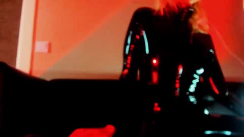 Snapshot of palmer_haze chatting on February 18, 2025, 10:36 pm palmer_haze online show from February 18, 2025, 10:36 pm