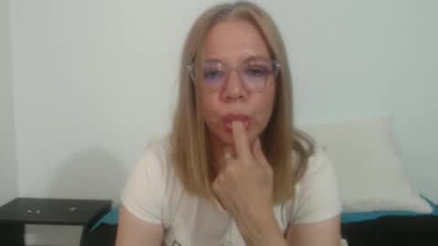 Snapshot of paloma_martin chatting on April 27, 2026, 10:08 pm paloma online show from April 27, 2026, 10:08 pm