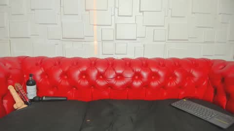 pamela_gaviria01 online show from September 9, 2025, 2:49 pm