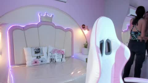 Princess Pamela  online show from April 5, 2026, 8:39 pm