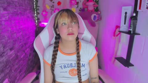 Snapshot of pamelajhonsom chatting on December 18, 2024, 4:17 pm pamelajhonsom online show from December 18, 2024, 4:17 pm