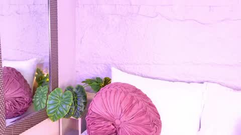 Pamela  online show from April 1, 2026, 12:28 pm