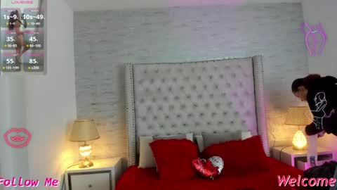 Snapshot of pamelamiler_ chatting on April 24, 2026, 10:28 am TELL ME PAMELLA AND GIVE ME A GOOD GRADE ITS IMPORTANT online show from April 24, 2026, 10:28 am