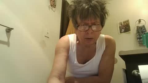 Snapshot of paminpantyhose chatting on December 5, 2024, 5:50 pm paminpantyhose online show from December 5, 2024, 5:50 pm