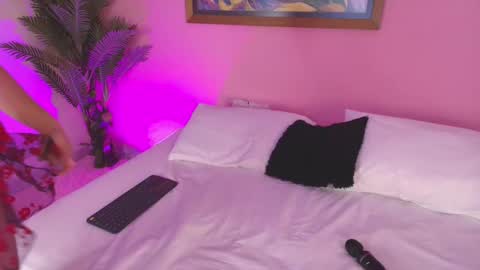 Pammela Smith online show from December 13, 2025, 8:47 pm