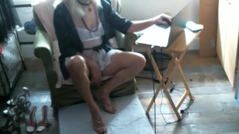 Snapshot of pammy_cd chatting on November 17, 2025, 2:56 pm Sluttie Pammy online show from November 17, 2025, 2:56 pm