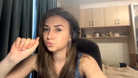 Lia online show from June 13, 2026, 2:15 pm