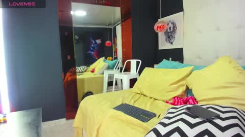 ---Pandora--- online show from December 15, 2024, 4:59 pm