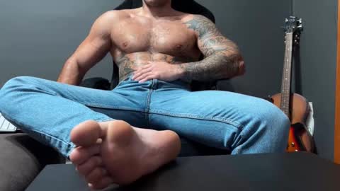 Snapshot of panther_style chatting on November 7, 2025, 5:18 am Oleg online show from November 7, 2025, 5:18 am