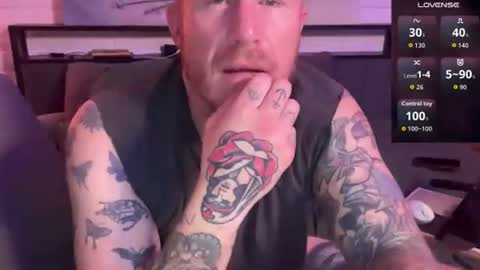 Red online show from December 17, 2025, 10:10 am