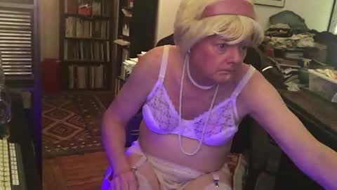 Pantyvioletlace online show from March 1, 2026, 3:41 am