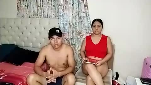 Snapshot of paola_835068 chatting on May 13, 2026, 3:26 am Paola 23 and Andres 25 online show from May 13, 2026, 3:26 am