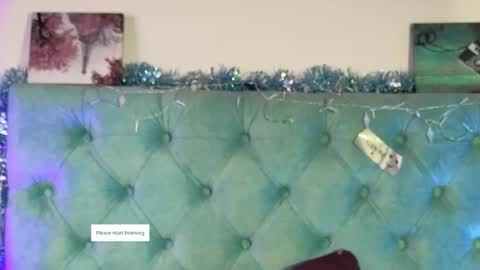 Paola Lyon online show from January 7, 2026, 11:56 am