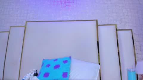 Paola  online show from February 25, 2026, 11:53 am