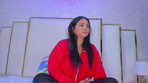 Paola  online show from April 6, 2026, 12:28 pm