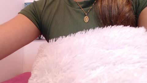 Snapshot of paolabotero chatting on May 12, 2026, 11:18 am Paola online show from May 12, 2026, 11:18 am