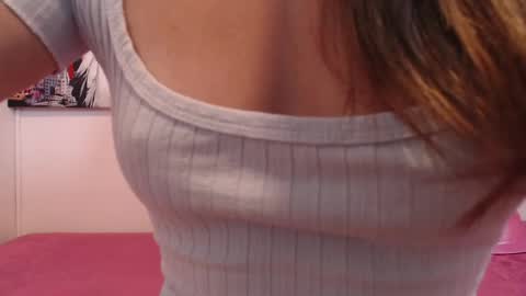 Snapshot of paolabotero chatting on May 19, 2026, 11:38 am Paola online show from May 19, 2026, 11:38 am