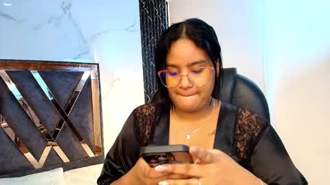 Snapshot of paolacastillo_ chatting on December 15, 2025, 11:36 am paolacastillo_ online show from December 15, 2025, 11:36 am