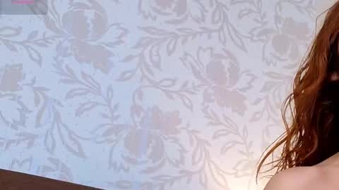 paolagh_ online show from March 21, 2026, 3:33 am