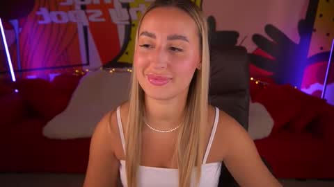 Lia online show from September 15, 2025, 6:46 am