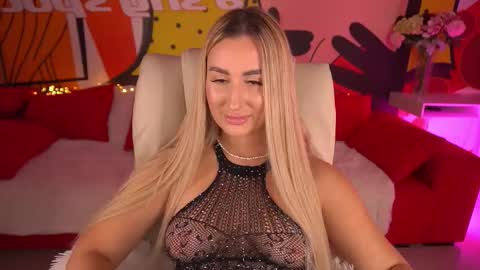 Lia online show from November 14, 2025, 3:22 pm