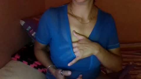 Snapshot of paolamz10 chatting on November 7, 2025, 3:06 am paolamz10 online show from November 7, 2025, 3:06 am