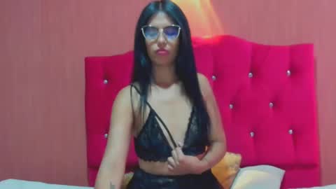 Paola Turner online show from February 7, 2025, 5:40 pm