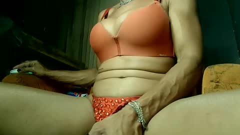 Snapshot of paolla_23cm chatting on April 1, 2026, 2:34 am PAOLLA 23CM online show from April 1, 2026, 2:34 am