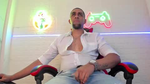 Paolo online show from December 1, 2025, 4:23 pm