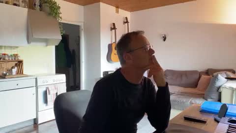 Snapshot of papa_show chatting on December 2, 2024, 9:24 am papa_show online show from December 2, 2024, 9:24 am