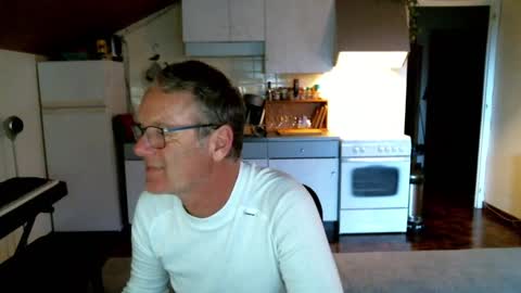 Snapshot of papa_show chatting on January 9, 2025, 3:01 pm papa_show online show from January 9, 2025, 3:01 pm