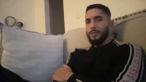 papicubano_guapo23cm online show from October 9, 2025, 5:49 am