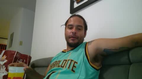 PapiiPR185 online show from January 11, 2026, 12:59 am