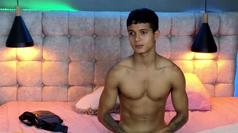 Snapshot of paradise_boy_s chatting on December 6, 2024, 3:19 am Ryan And Casper online show from December 6, 2024, 3:19 am