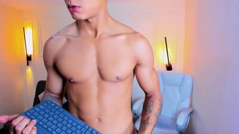 Snapshot of paradise_boy_s chatting on October 31, 2025, 10:11 pm Ryan And Casper online show from October 31, 2025, 10:11 pm