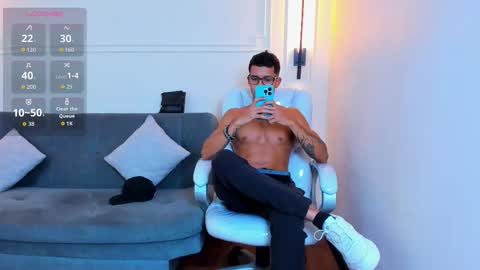 Snapshot of paradise_boy_s chatting on November 4, 2025, 9:58 pm Ryan And Casper online show from November 4, 2025, 9:58 pm